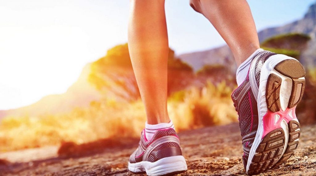 Marcher 30 minutes par jour : 5 bienfaits pour la santé