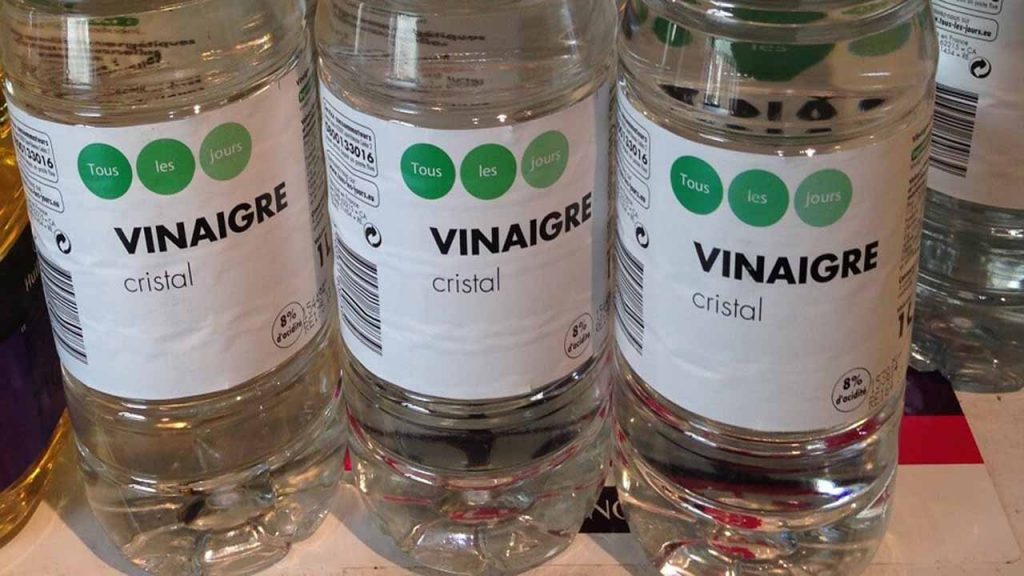 30 Utilisations Magiques du Vinaigre Blanc Que Tout le Monde Doit Connaître