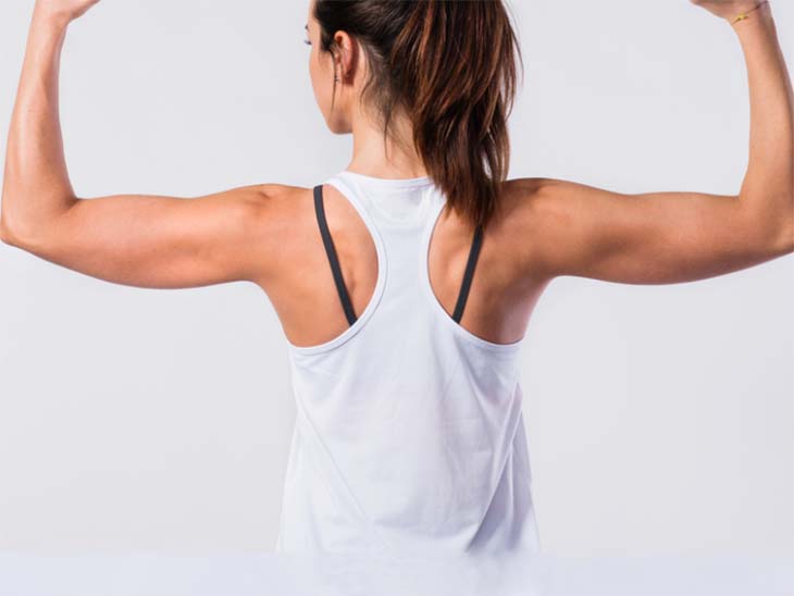 8 exercices pour éliminer la graisse du dos sans utiliser de poids