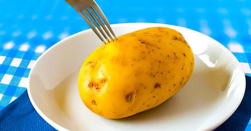 Pourquoi faut-il piquer les pommes de terre avant de les faire bouillir. Le secret des chefs cuisiniers