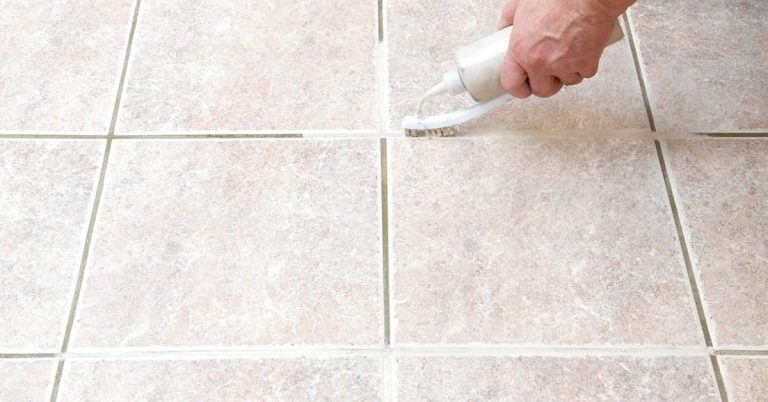 Comment nettoyer les joints de carrelage avec des astuces de grands-mères